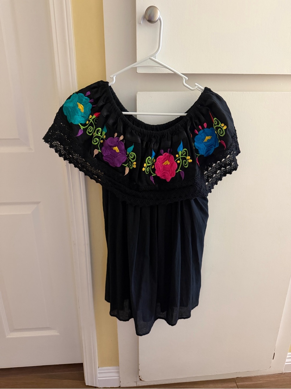 Black Off-Shoulder Floral Embroidered Women's Top